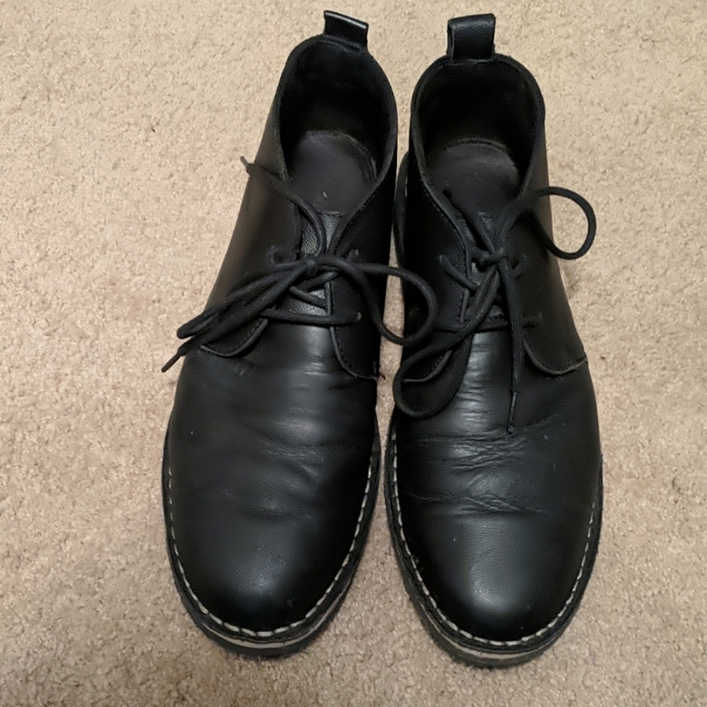 Black chukka boots